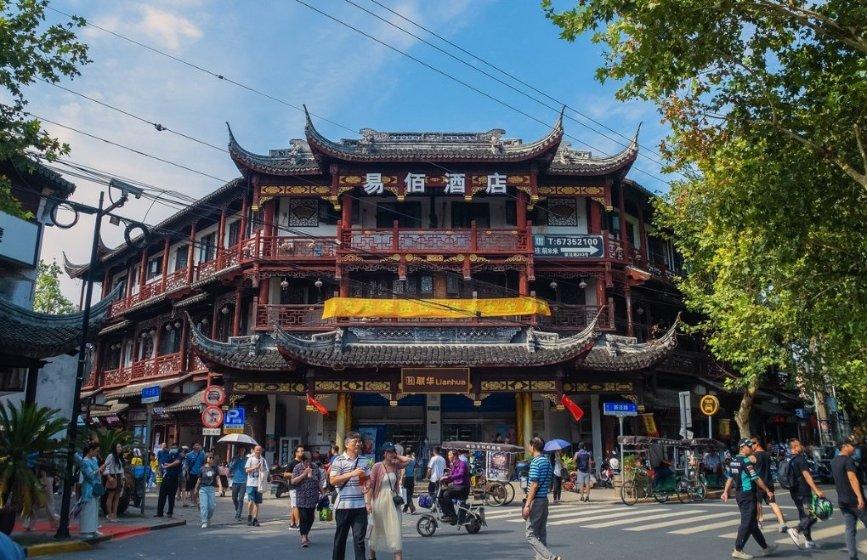 任何不同的酒混起来容易让任何一个人喝醉是吗？